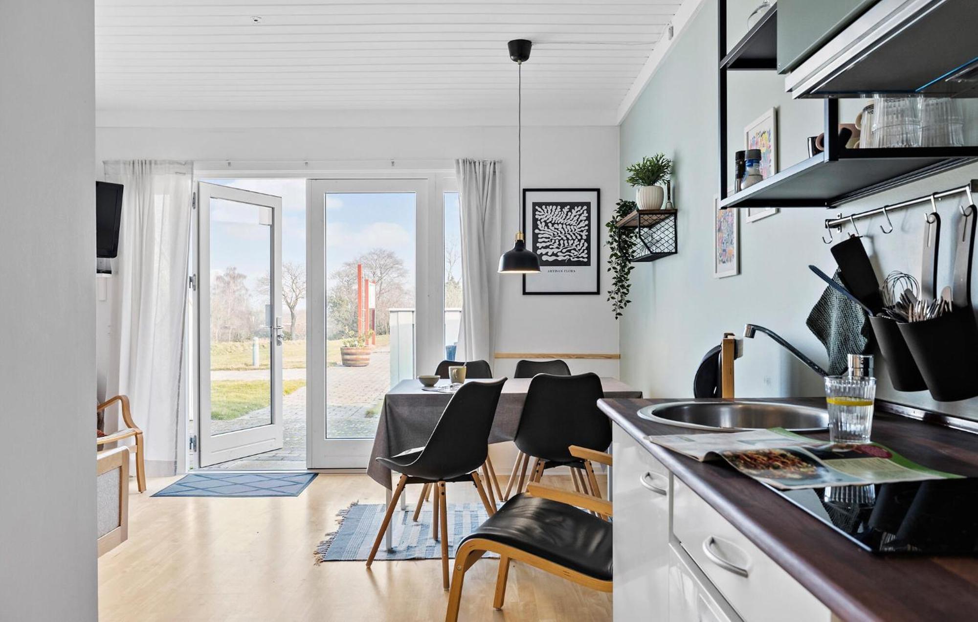 Dams Pa Bakken Apartment Akirkeby Exterior photo