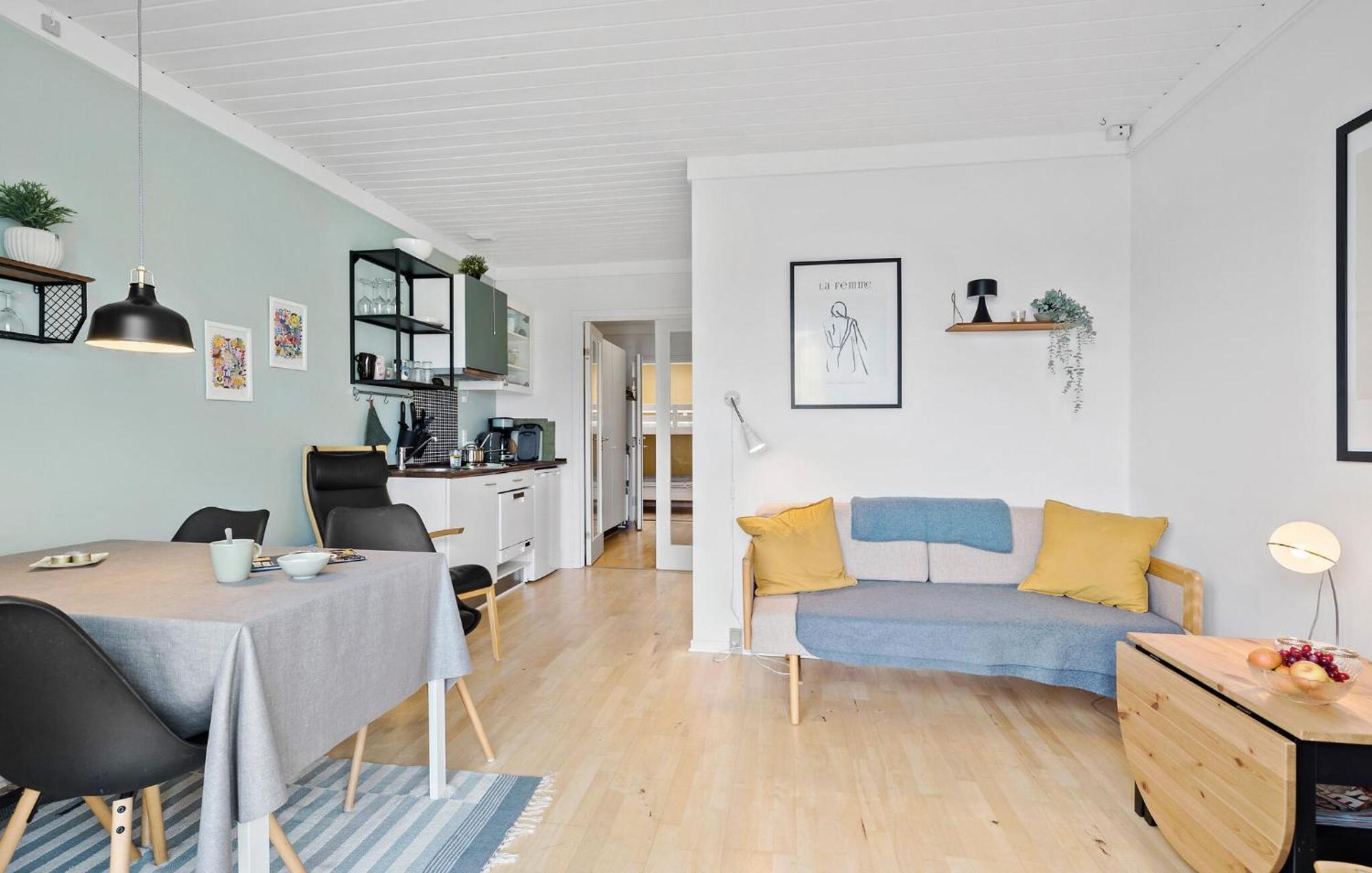 Dams Pa Bakken Apartment Akirkeby Exterior photo