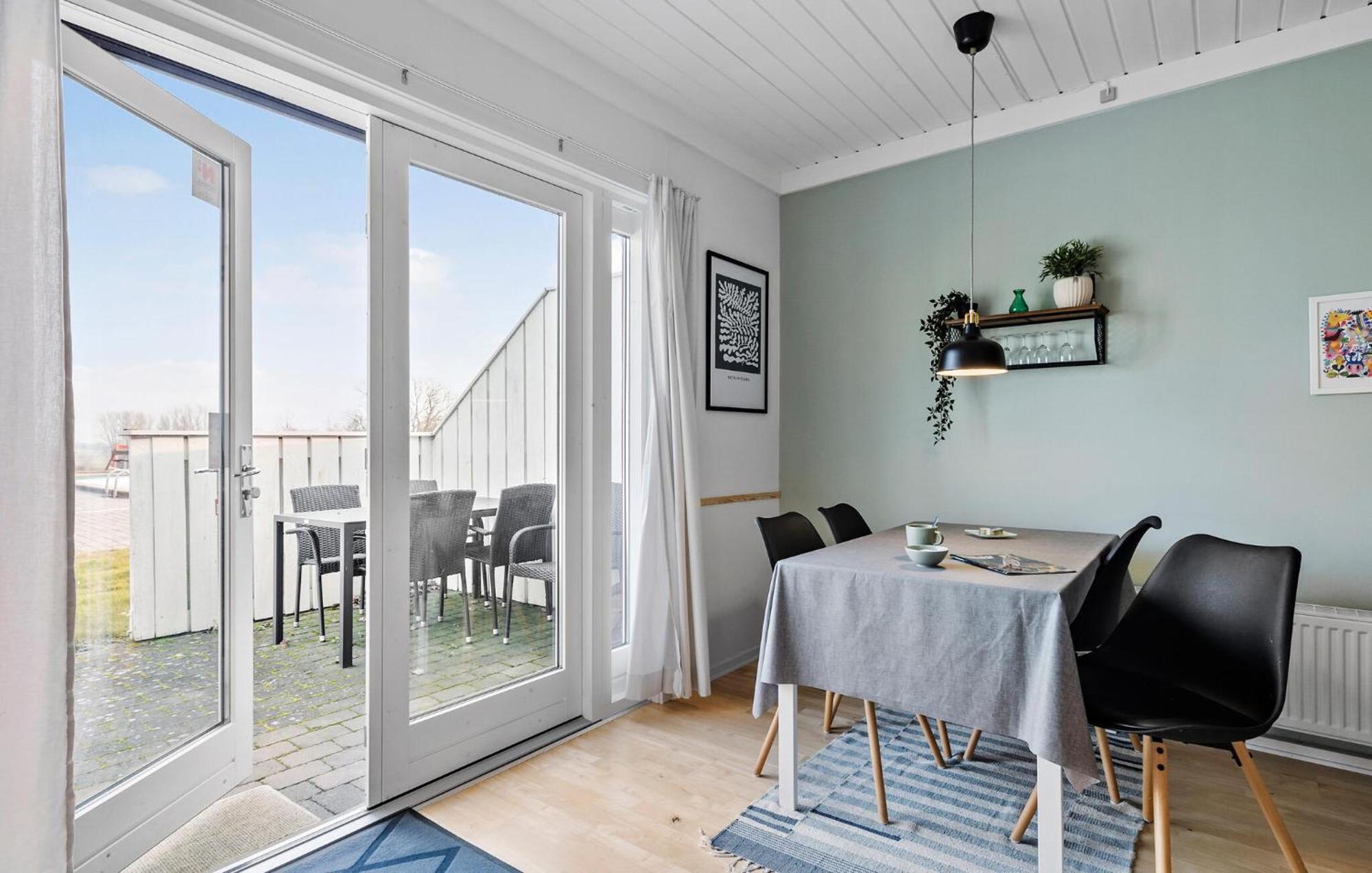 Dams Pa Bakken Apartment Akirkeby Exterior photo