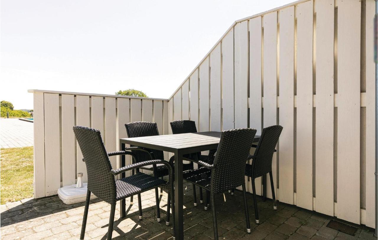 Dams Pa Bakken Apartment Akirkeby Exterior photo
