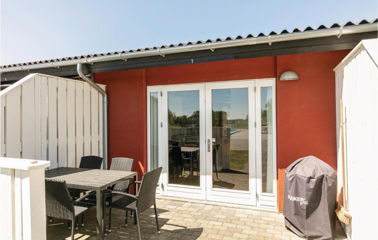 Dams Pa Bakken Apartment Akirkeby Exterior photo